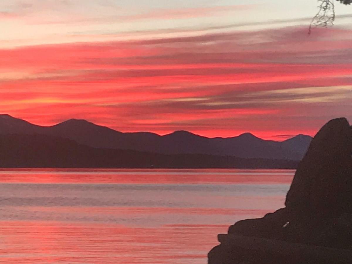 Serenity By The Sea Retreats Montague Harbour Bagian luar foto